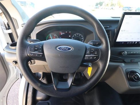 Certified 2023 Ford E-Transit Low Roof image 15