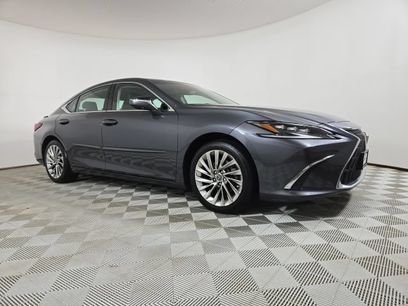 Used 2023 Lexus ES 300h Ultra Luxury w/ Accessory Package (Z2)