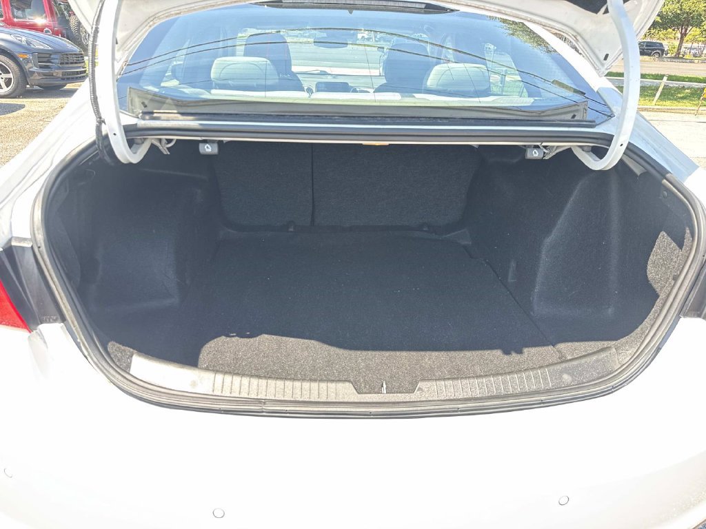 Used 2023 Chevrolet Malibu LS w/ Driver Confidence Package FWD image 9