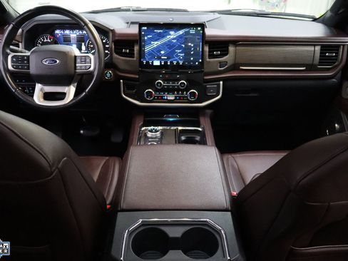 Certified 2024 Ford Expedition Limited image 34