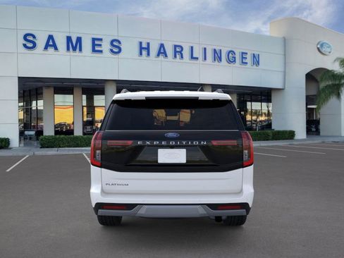 New 2026 Ford Expedition Platinum image 5