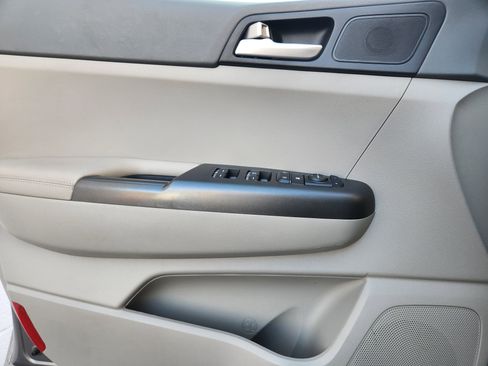 Used 2019 Kia Sportage LX w/ LX Popular Package image 16