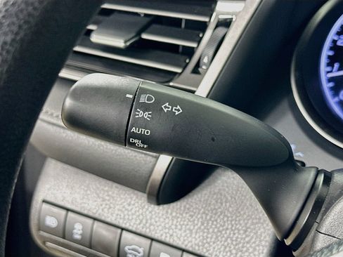 Used 2021 Toyota Camry LE FWD image 19