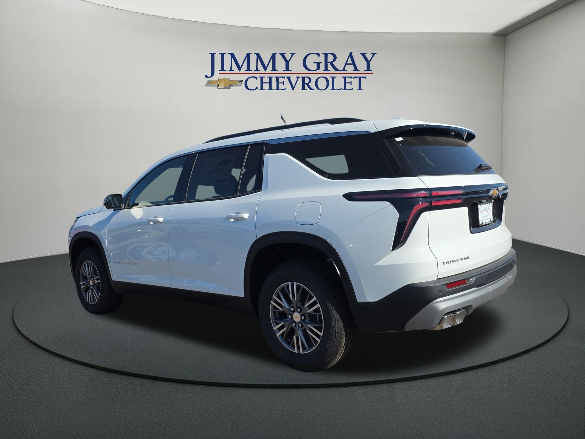 New 2027 Chevrolet Traverse LT w/ Driver Confidence Package FWD image 3