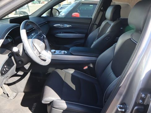 Used 2024 Genesis GV70 2.5T w/ Sport Prestige Package image 10