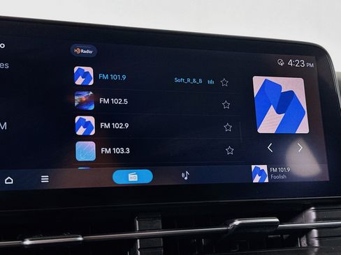Used 2025 Hyundai Kona SEL FWD image 21