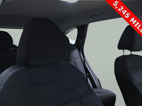 Used 2025 Hyundai Tucson SE image 12