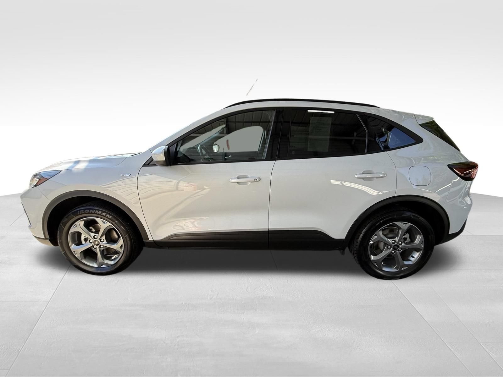 Used 2025 Ford Escape ST-Line Select AWD/4WD image 9