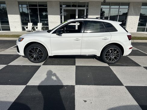 Used 2023 Audi SQ5 Premium Plus image 1
