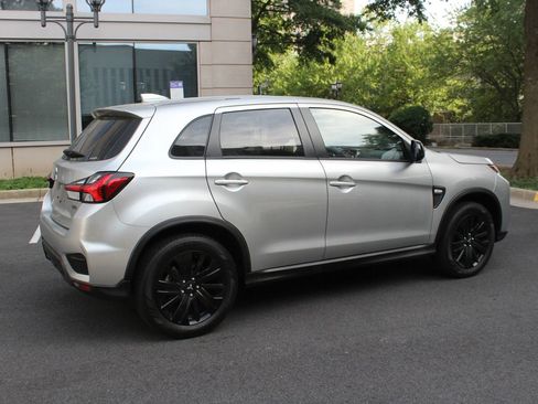 Used 2025 Mitsubishi Outlander Sport LE AWD/4WD image 7