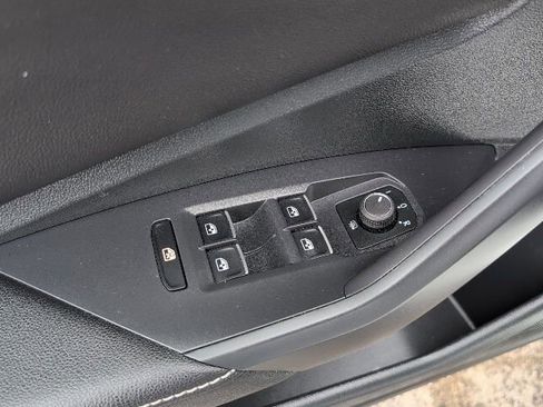 Used 2022 Volkswagen Jetta Sport image 14