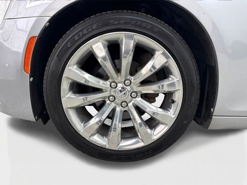 Used 2018 Chrysler 300 Limited w/ Safetytec Plus Group RWD image 50