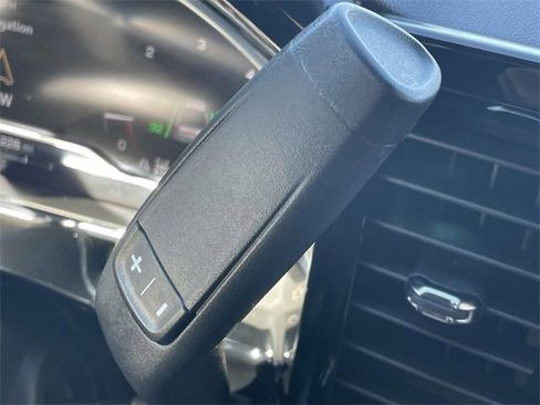 Used 2025 GMC Sierra 1500 SLT image 31