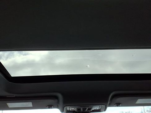 Used 2023 GMC Sierra 3500 Denali w/ Denali Ultimate Package image 9