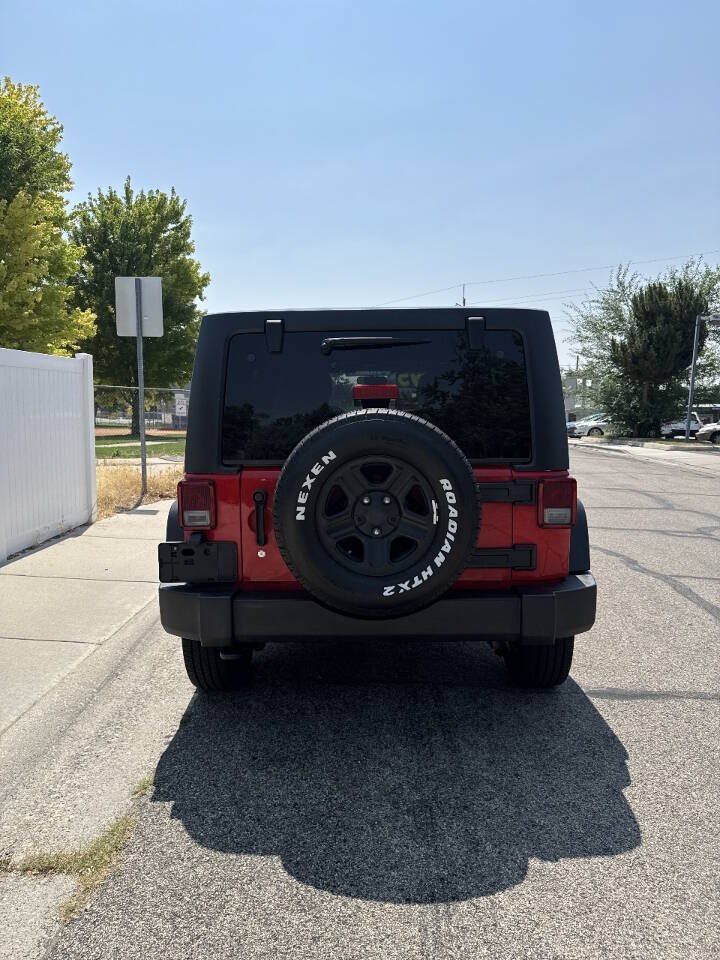 Used 2017 Jeep Wrangler Unlimited Sport w/ Connectivity Group AWD/4WD image 5