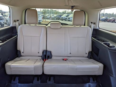 Used 2022 Ford Expedition XLT image 48