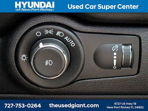 Used 2021 Dodge Durango GT image 37