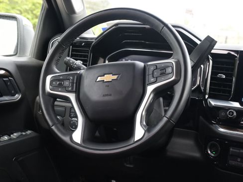 Used 2025 Chevrolet Silverado 1500 LT image 8