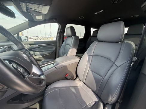 Used 2022 Buick Enclave Essence image 27