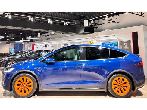 Used 2018 Tesla Model X 100D image 8