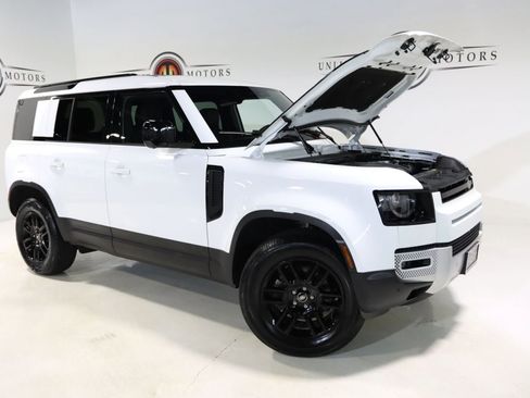 Used 2025 Land Rover Defender 110 S image 34