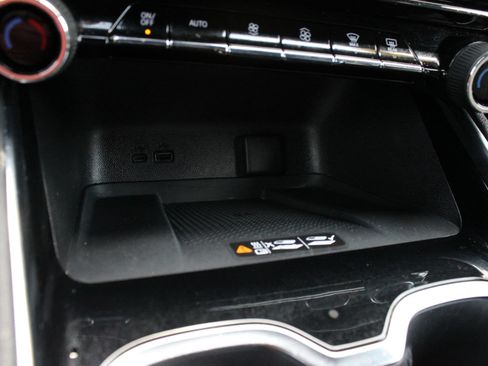 Used 2026 Chevrolet Traverse LT w/ Driver Confidence Package FWD image 44