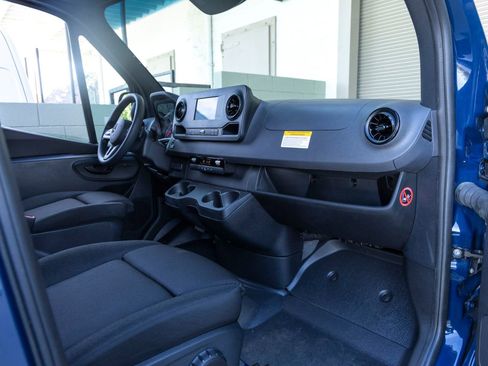 Used 2024 Mercedes-Benz Sprinter 3500 w/ Acoustic Package image 23