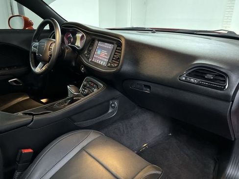 Used 2016 Dodge Challenger SXT Plus image 28