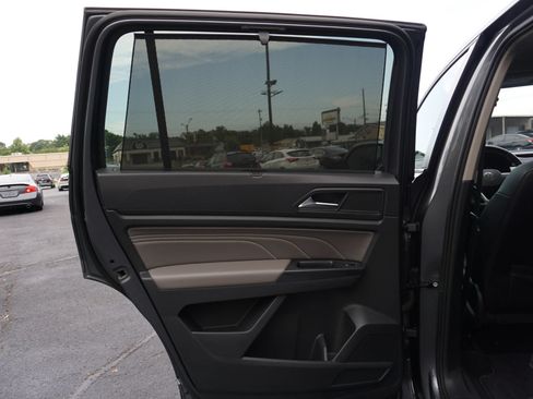 Used 2021 Volkswagen Atlas SE AWD/4WD image 25