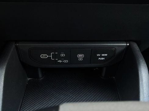 Used 2025 Kia K4 FWD image 26
