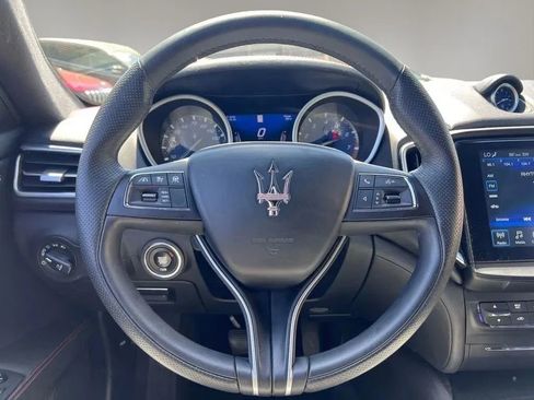 Used 2020 Maserati Ghibli S Q4 AWD/4WD image 23