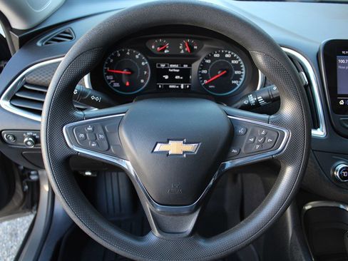 Used 2020 Chevrolet Malibu LT image 15