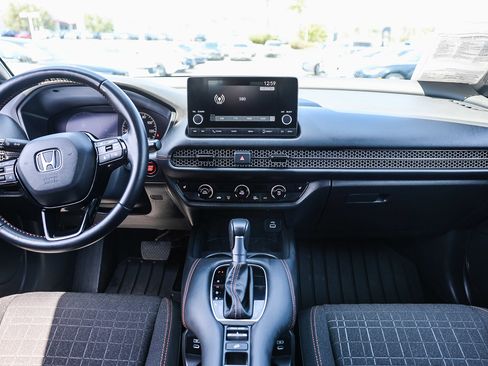 Certified 2025 Honda HR-V Sport image 3