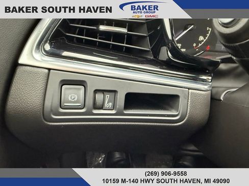 Used 2023 Cadillac XT6 Luxury image 21