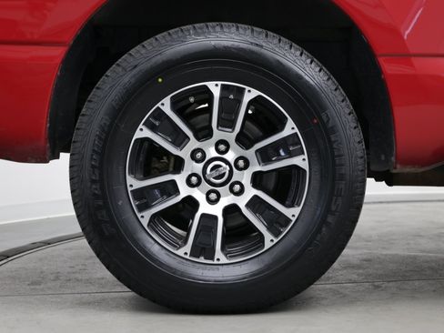 Used 2022 Nissan Titan SV RWD image 10