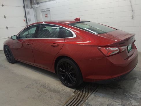 Used 2021 Chevrolet Malibu LT w/ Leather Package FWD image 3