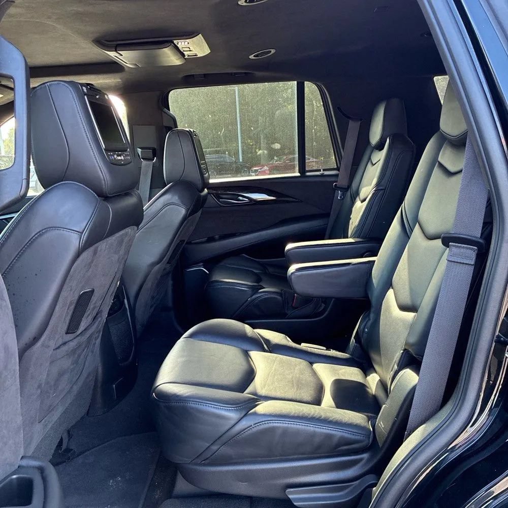 Used 2015 Cadillac Escalade Platinum AWD/4WD image 11