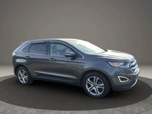 Used 2017 Ford Edge Titanium FWD image 17