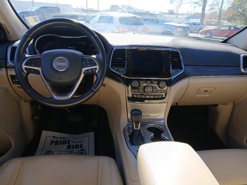 Certified 2022 Jeep Grand Cherokee Limited w/ Trailer Tow Group IV image 7