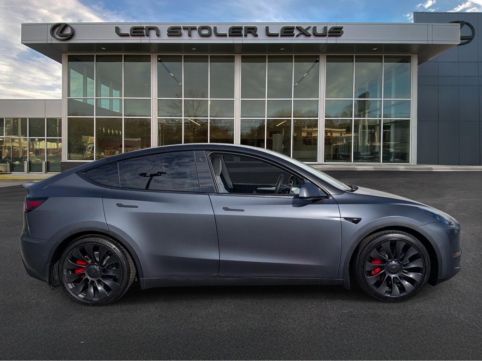 Used 2022 Tesla Model Y Performance AWD/4WD image 2