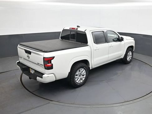 Used 2022 Nissan Frontier SV w/ SV Premium Package AWD/4WD image 17