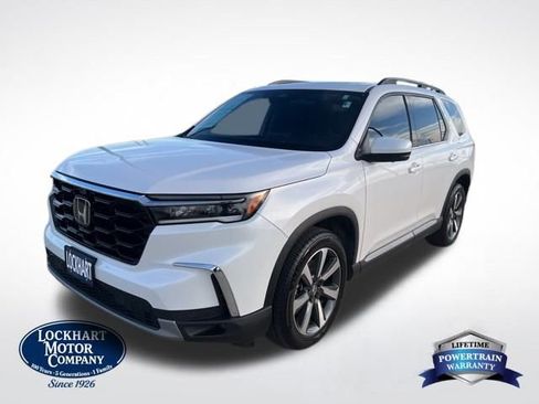 Used 2025 Honda Pilot Elite image 3