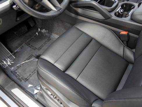 Certified 2026 Porsche Cayenne AWD/4WD image 33