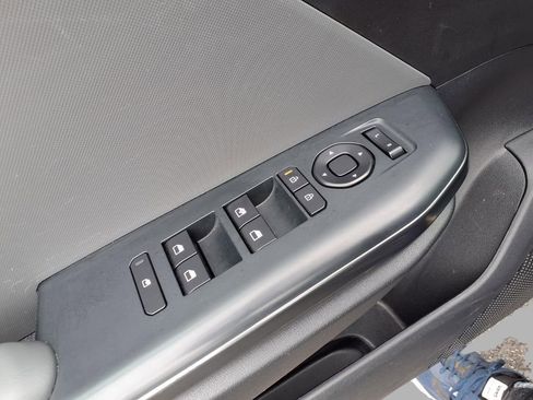 Used 2025 Kia K4 FWD image 20