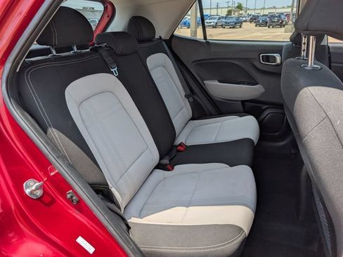 Used 2023 Hyundai Venue SEL FWD image 26