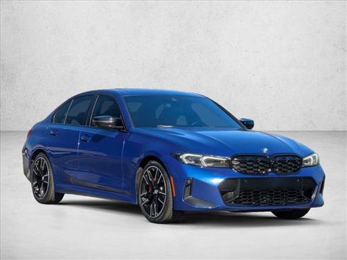 Used 2023 BMW M340i w/ Premium Package image 3