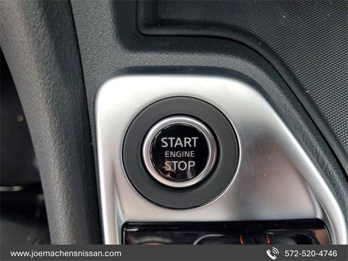 New 2025 Nissan Sentra SR image 27