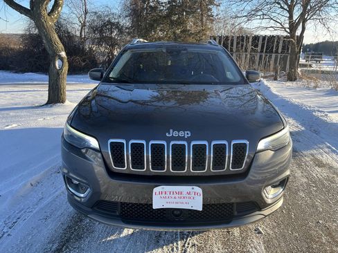 Used 2019 Jeep Cherokee Limited w/ Luxury Group image 9