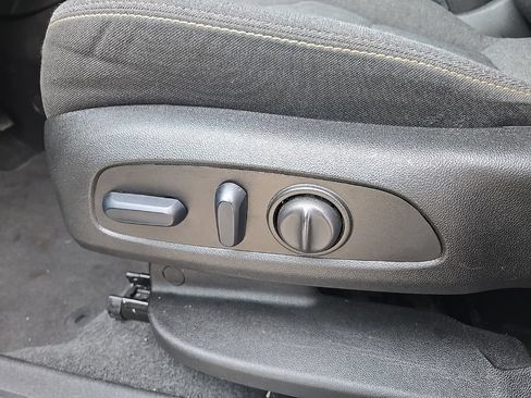 Used 2024 Chevrolet Equinox LT AWD/4WD image 40