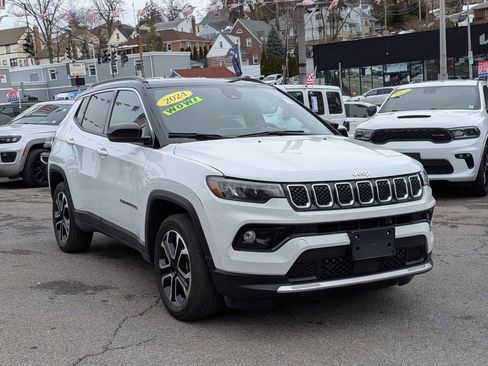Used 2024 Jeep Compass Limited image 4